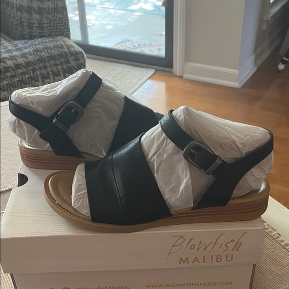 Blowfish Malibu Ardice Black Vegan Leather Sandals Velcro Buckle - Picture 6 of 13